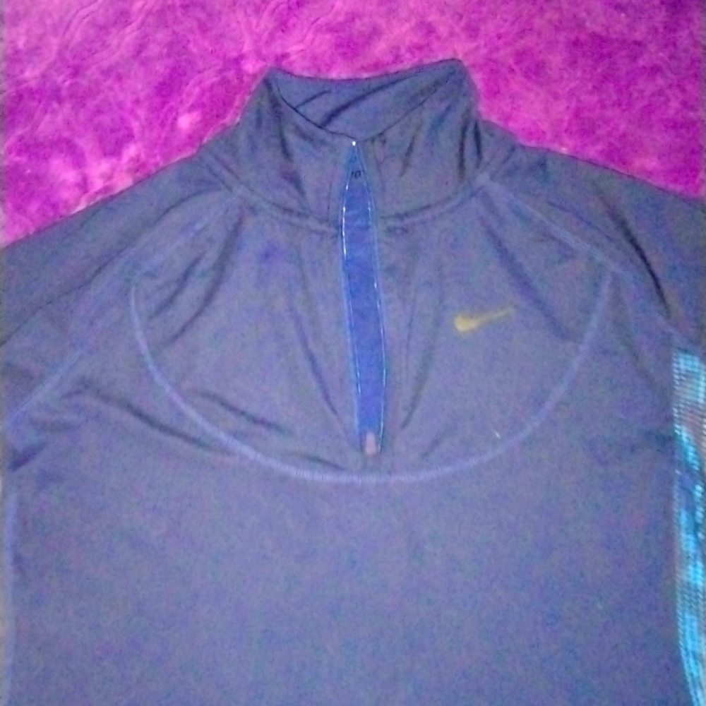 Ladys Nike tight shirt